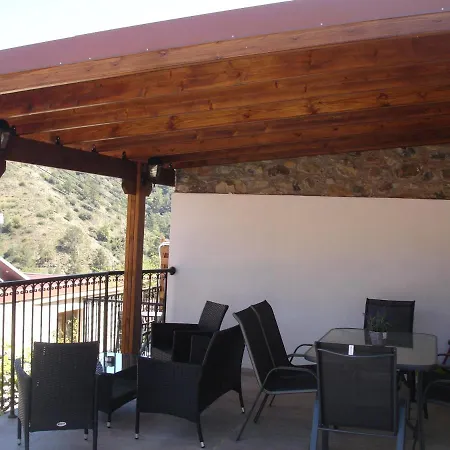 1 Hébergement de vacances Tris Elies