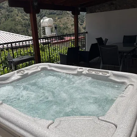 1 Holiday home Tris Elies